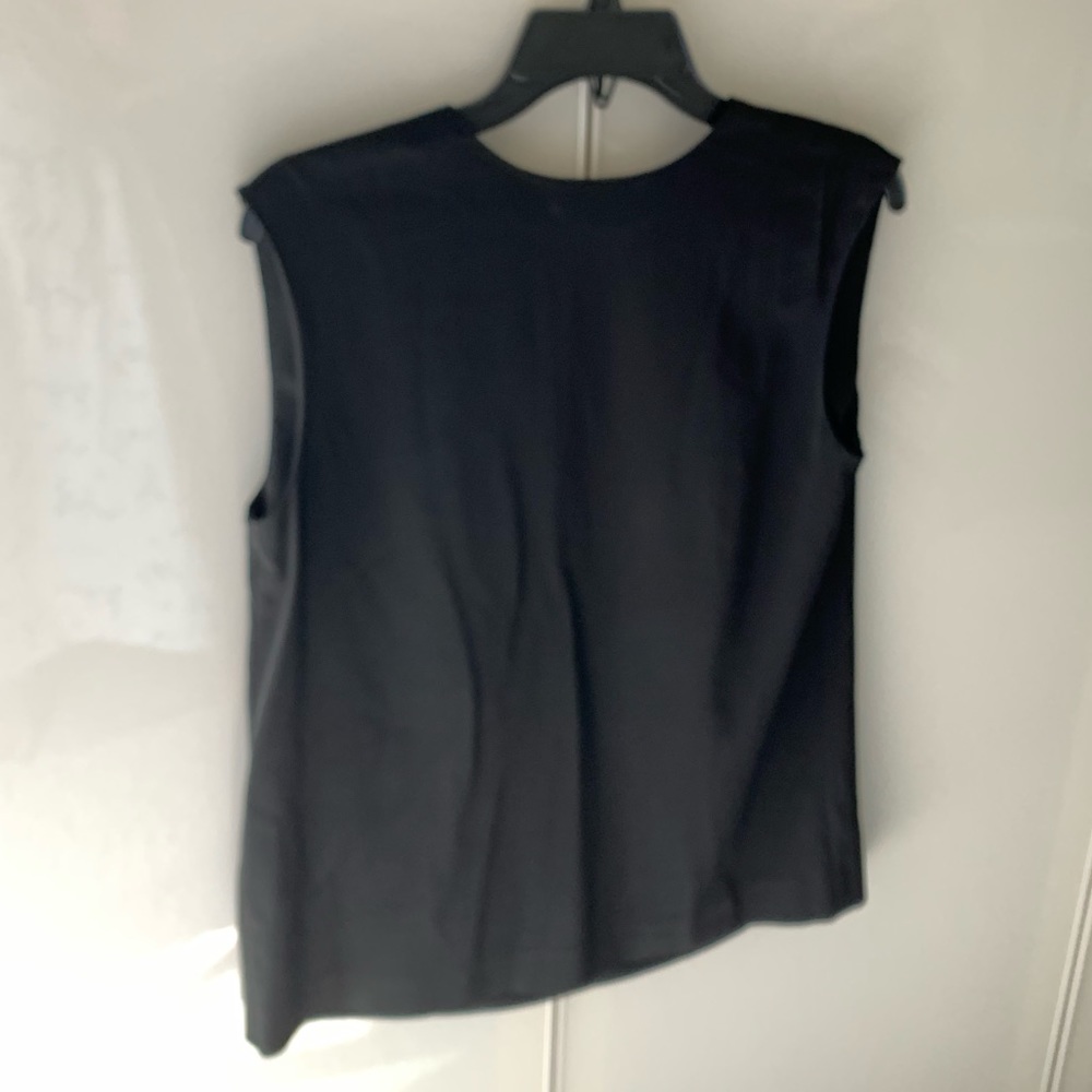 Vince top - a classic